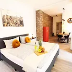 Moderne Stadtnah -junik Apartment
