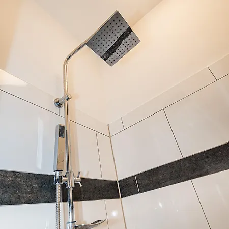 Moderne Stadtnah -junik Apartment *